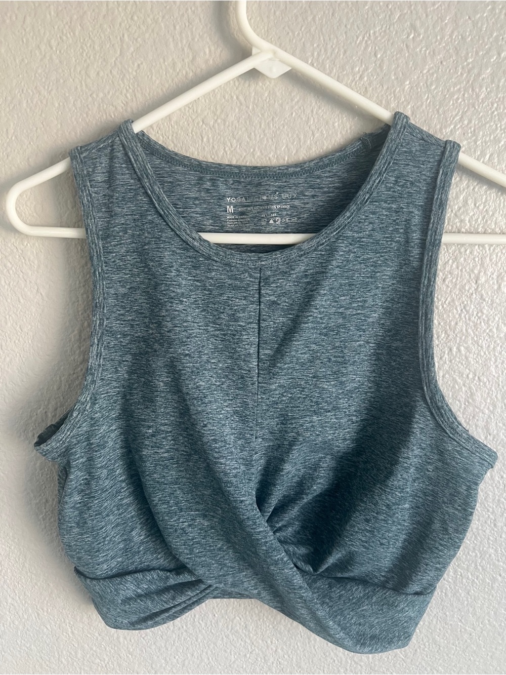Yogalicious Heathered Green Twist-Front Crop Tank Mediumm